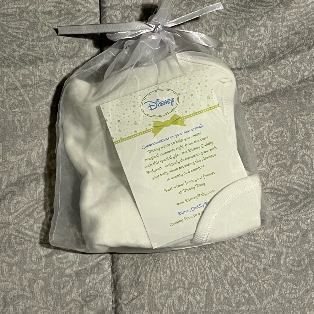 NEW Disney White Snuggly Bodysuit 0-3 Months Mesh Bag